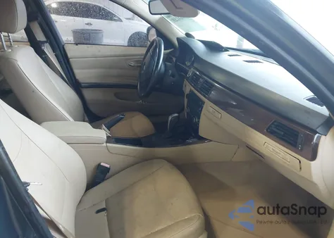 2009 BMW 328I xDrive z USA, uszkodzony, nr VIN WBAPK53529A513882